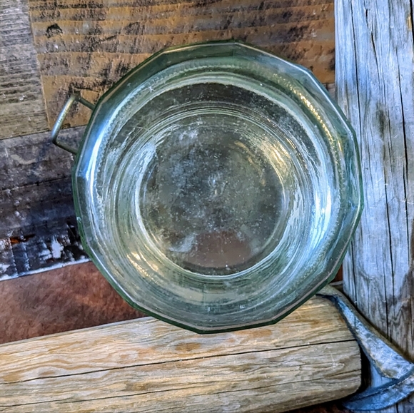 Vintage Glass Jar With Lid And Wire Clamp - Picture 12 of 13